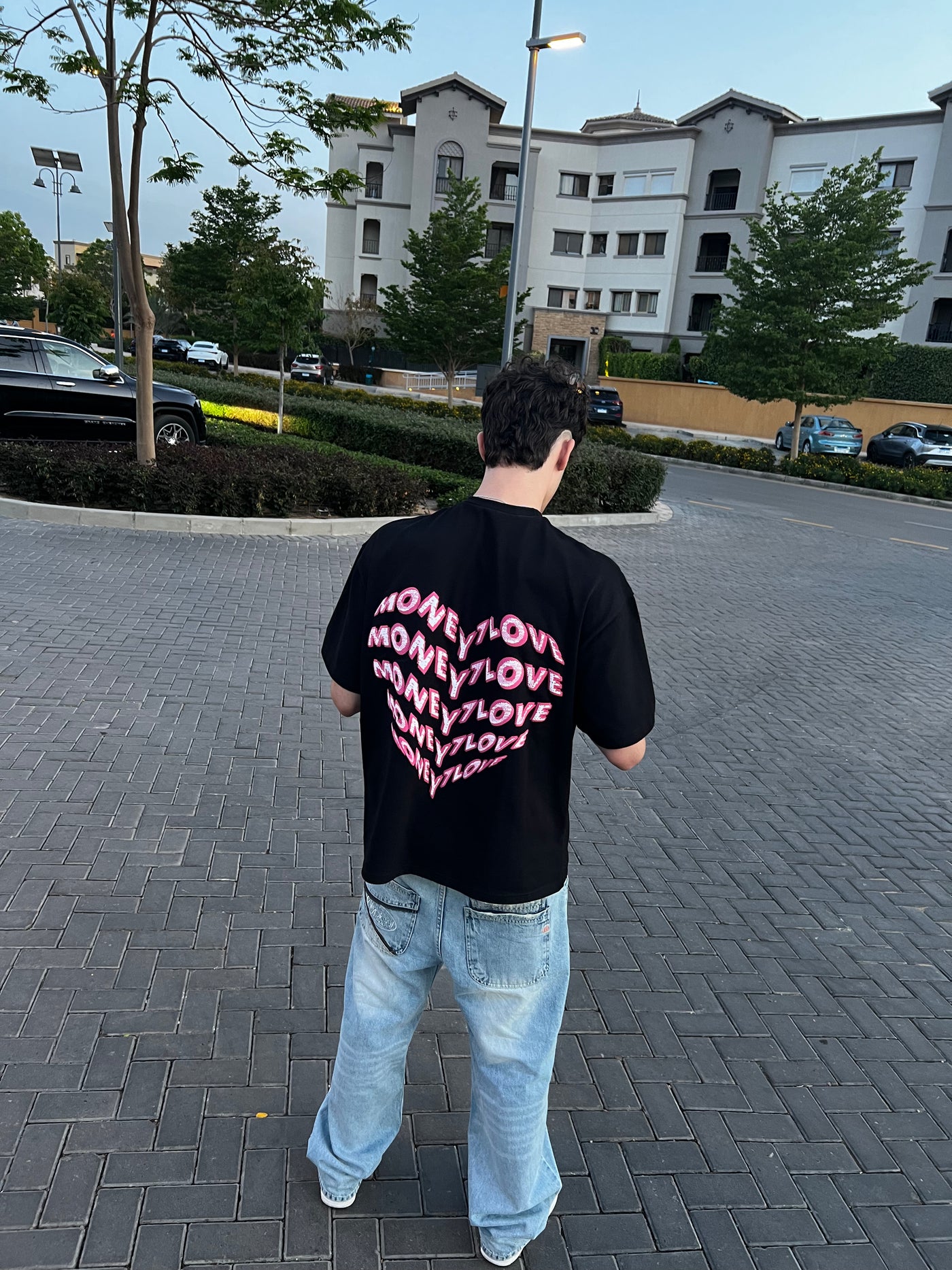"MONEY>LOVE" BLACK OVERSIZED TEE